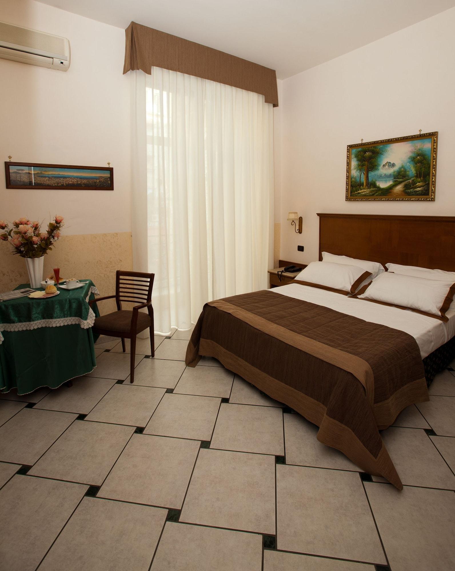 Garibaldi Hotel Napoli