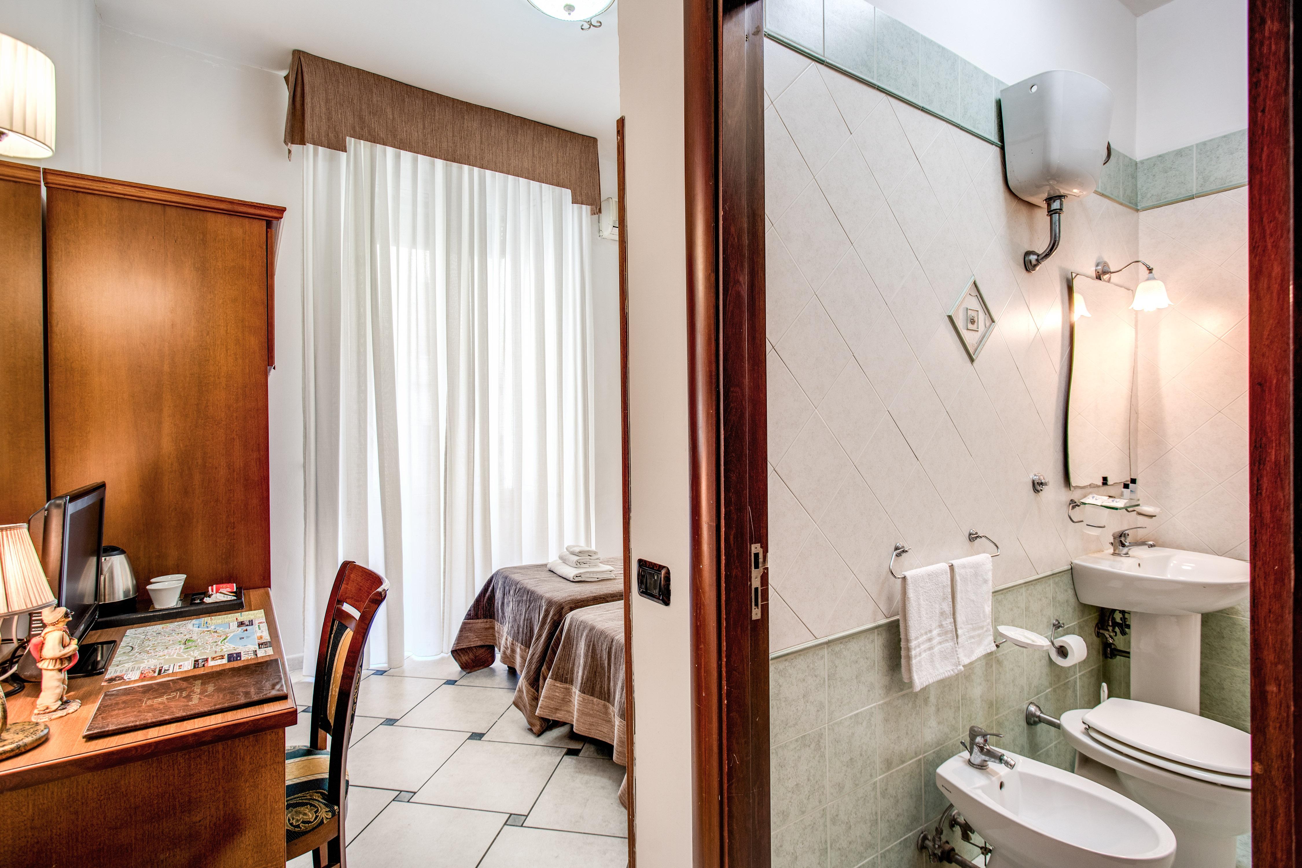 Garibaldi 3* Napoli